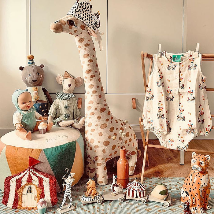 Peluche girafe câline